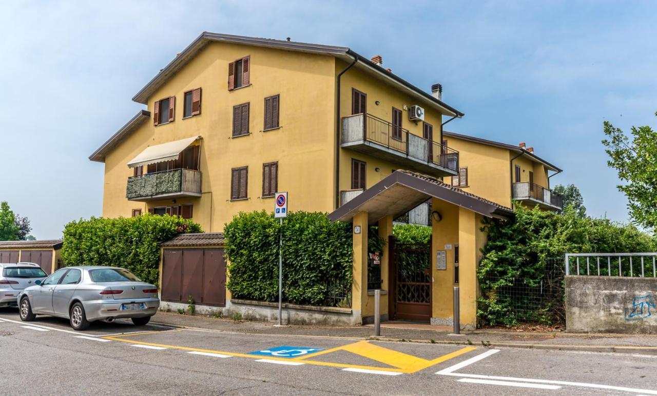 Casatella - Monolocale Con Balcone Vidigulfo Exterior foto